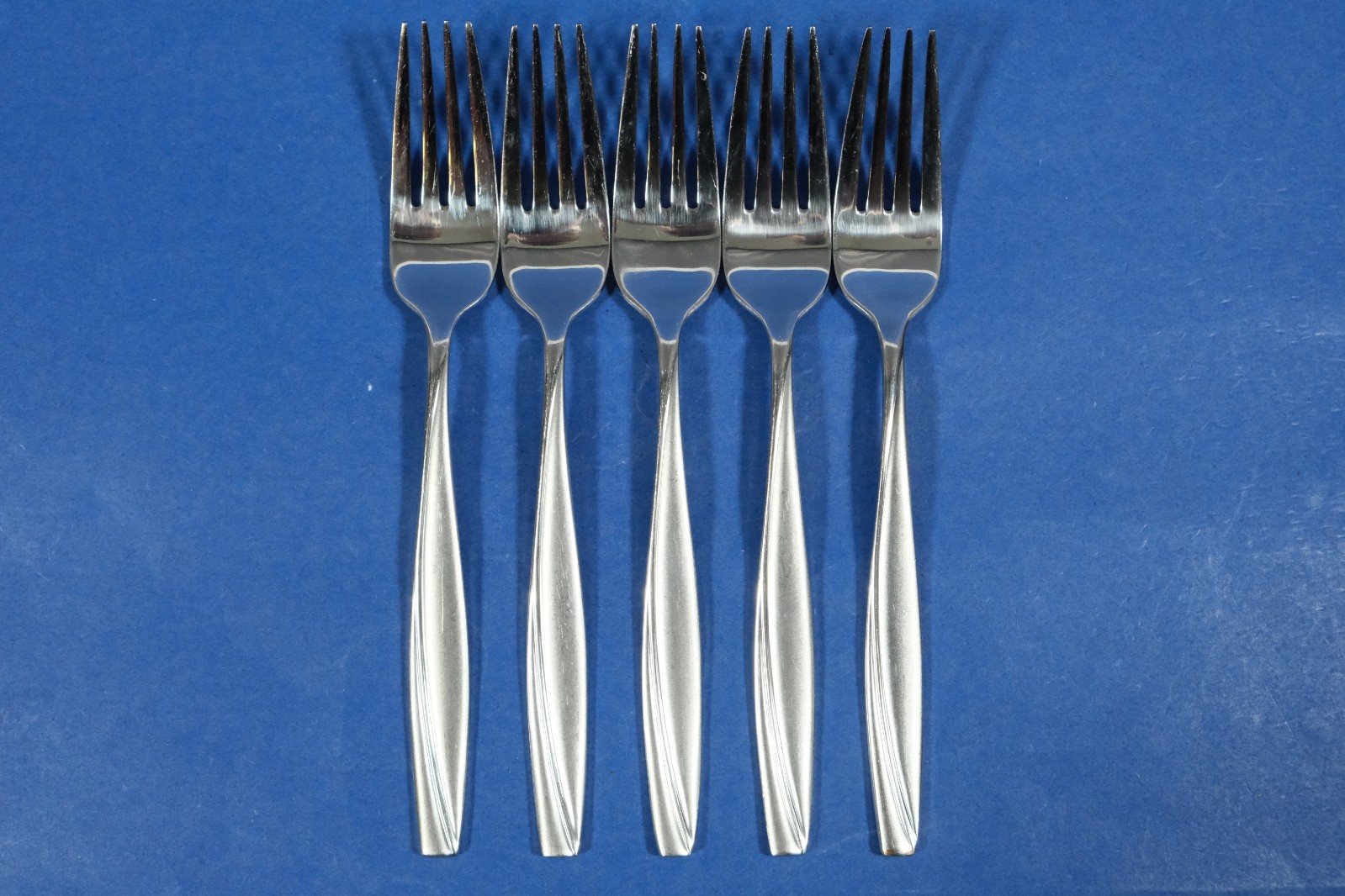 5 x Oneida Camlynn Cleo Stainless Dinner Forks 8”