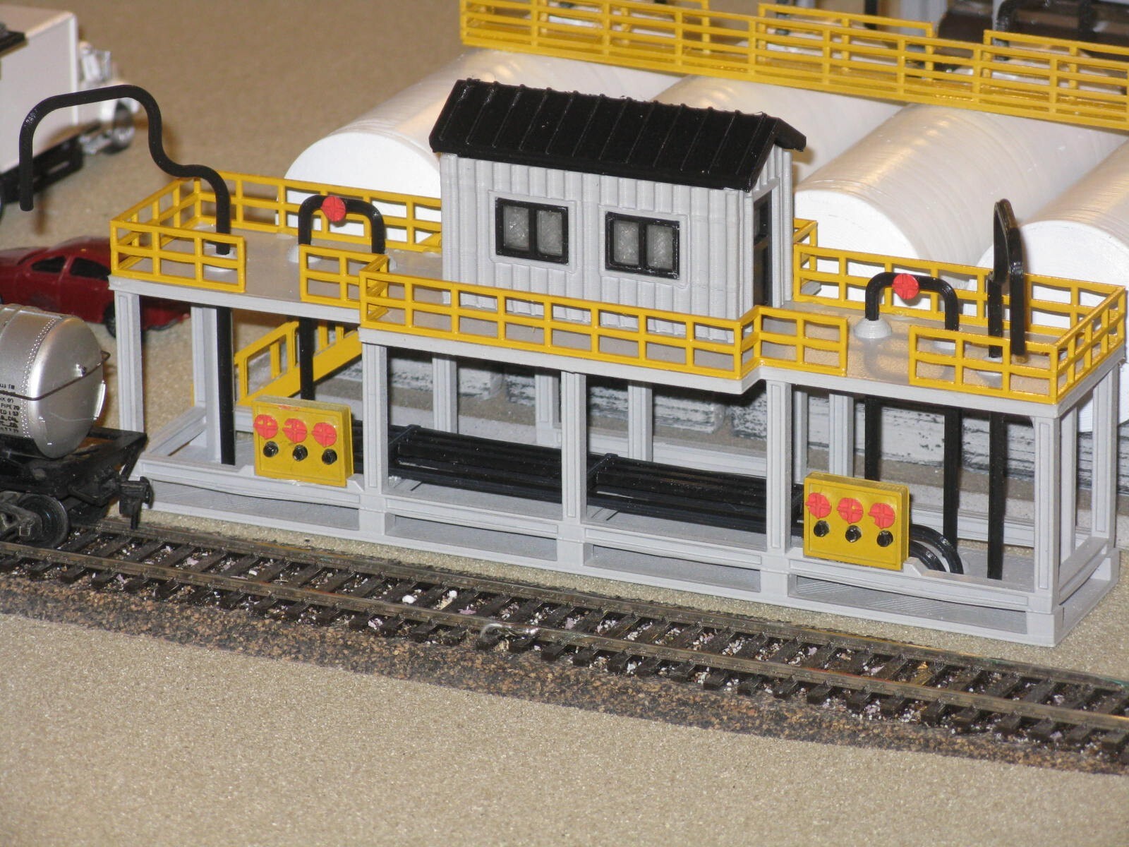 3D Printed Model Railroad Fuel Distribution Facility. O Scale