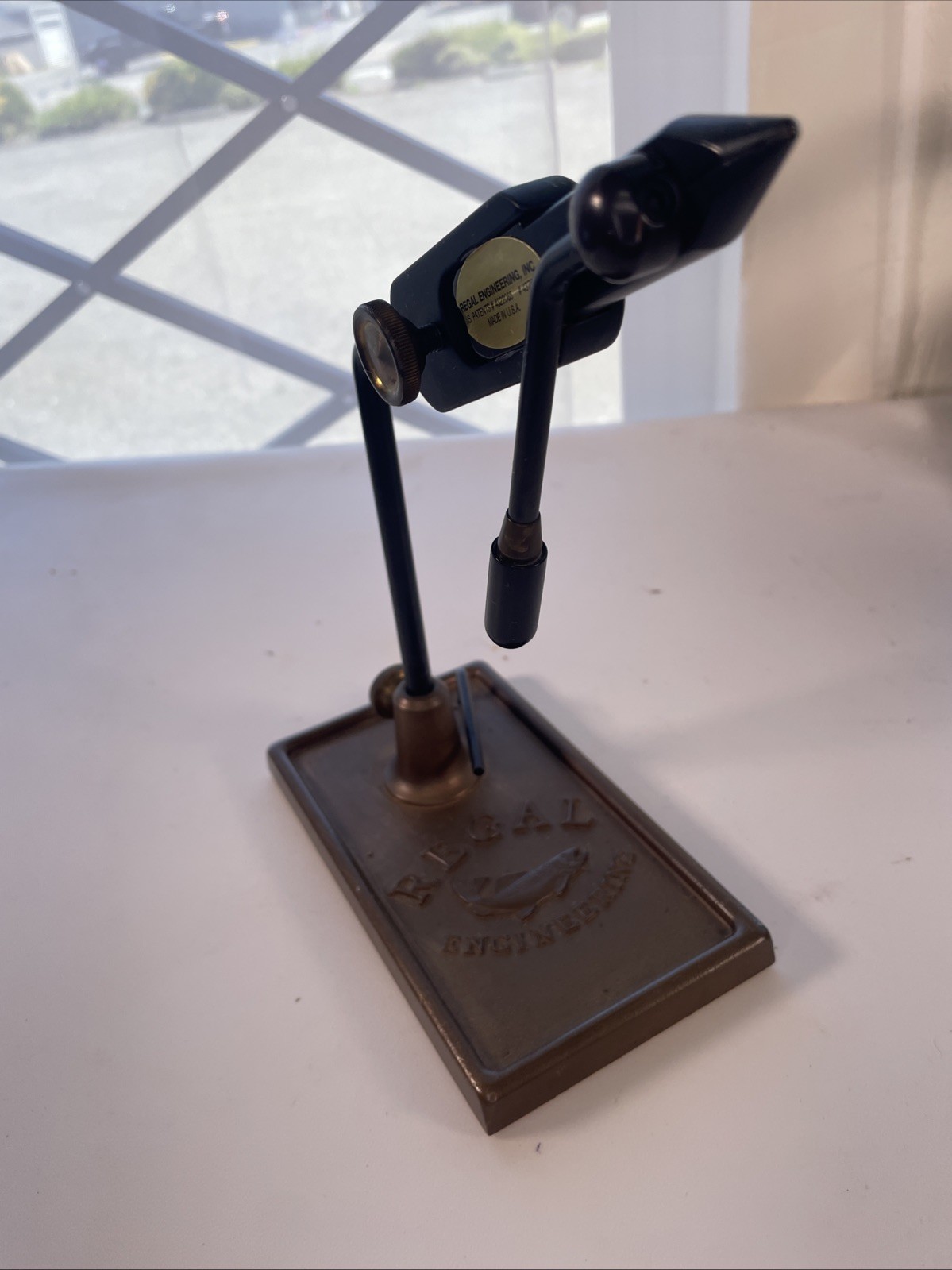 Regal Medallion Fly Tying Vise with traditional Bronze Base - great condition!