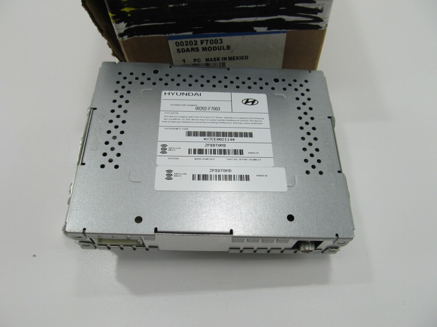 NEW GENUINE XM Radio Satellite Receiver Box Module OEM For Hyundai 00202-F7003