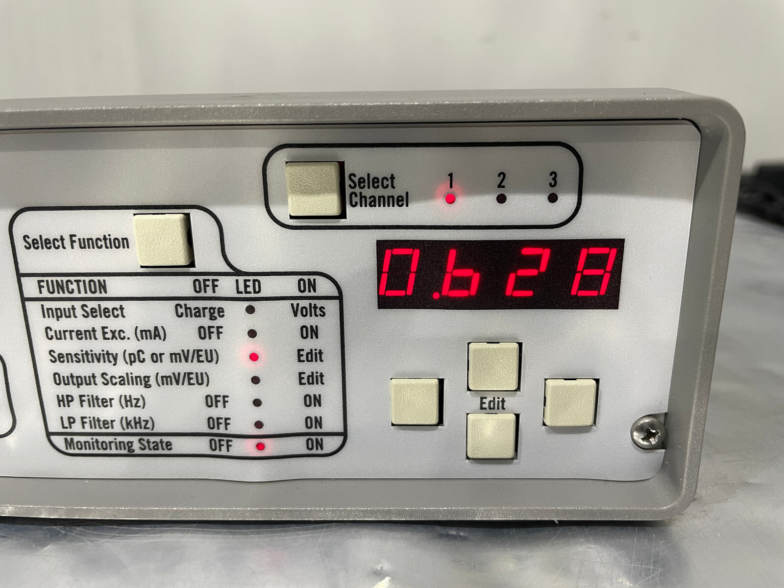 Endevco Model 133 Charge & Isotron Signal Conditioner