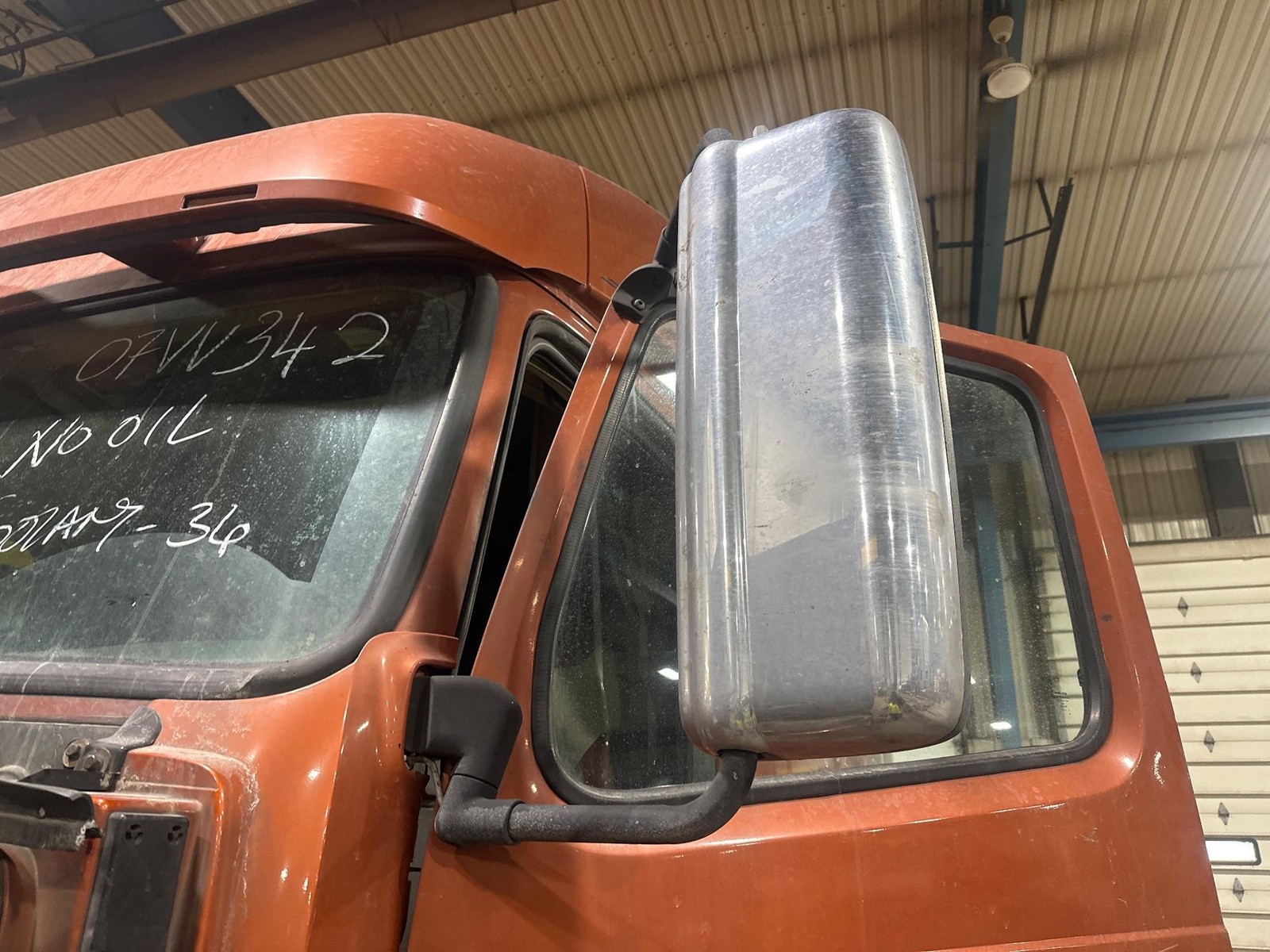 2003-2012 Volvo VT POLY/CHROME Left/Driver Door Mirror - Used