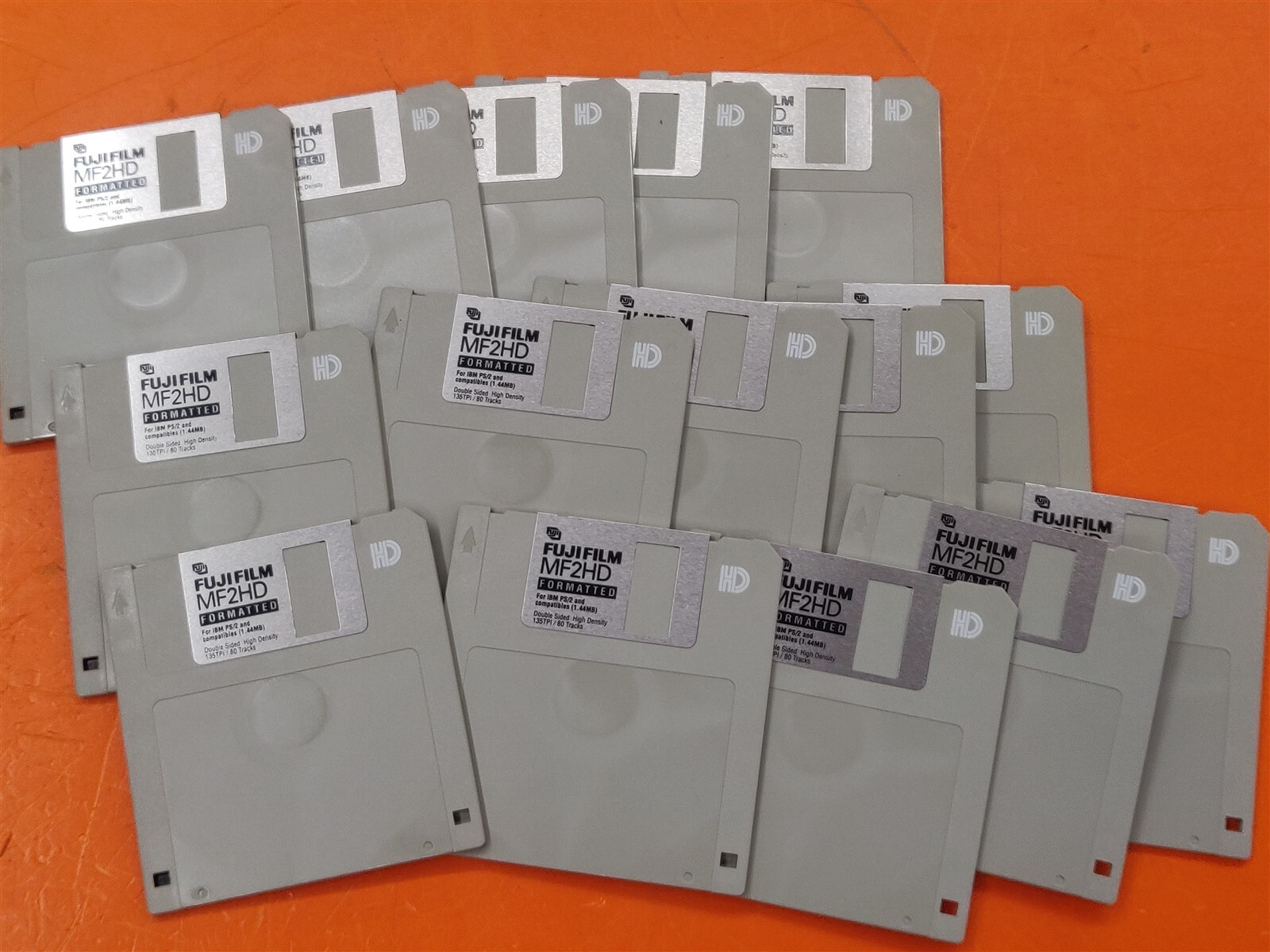 ⭐️⭐️⭐️⭐️⭐️ VINTAGE Lot of 15 Floppy Disks 3 1/2 Inch (3.5 Inch) - Gray/Grey