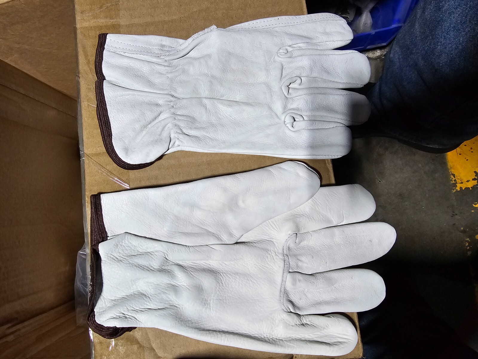 (12-Pairs)  Driver's Glove Cowhide Leather 68-106