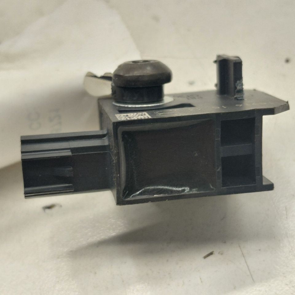 Chevy Volt Contact Sensor 2016 2017 2018 2019