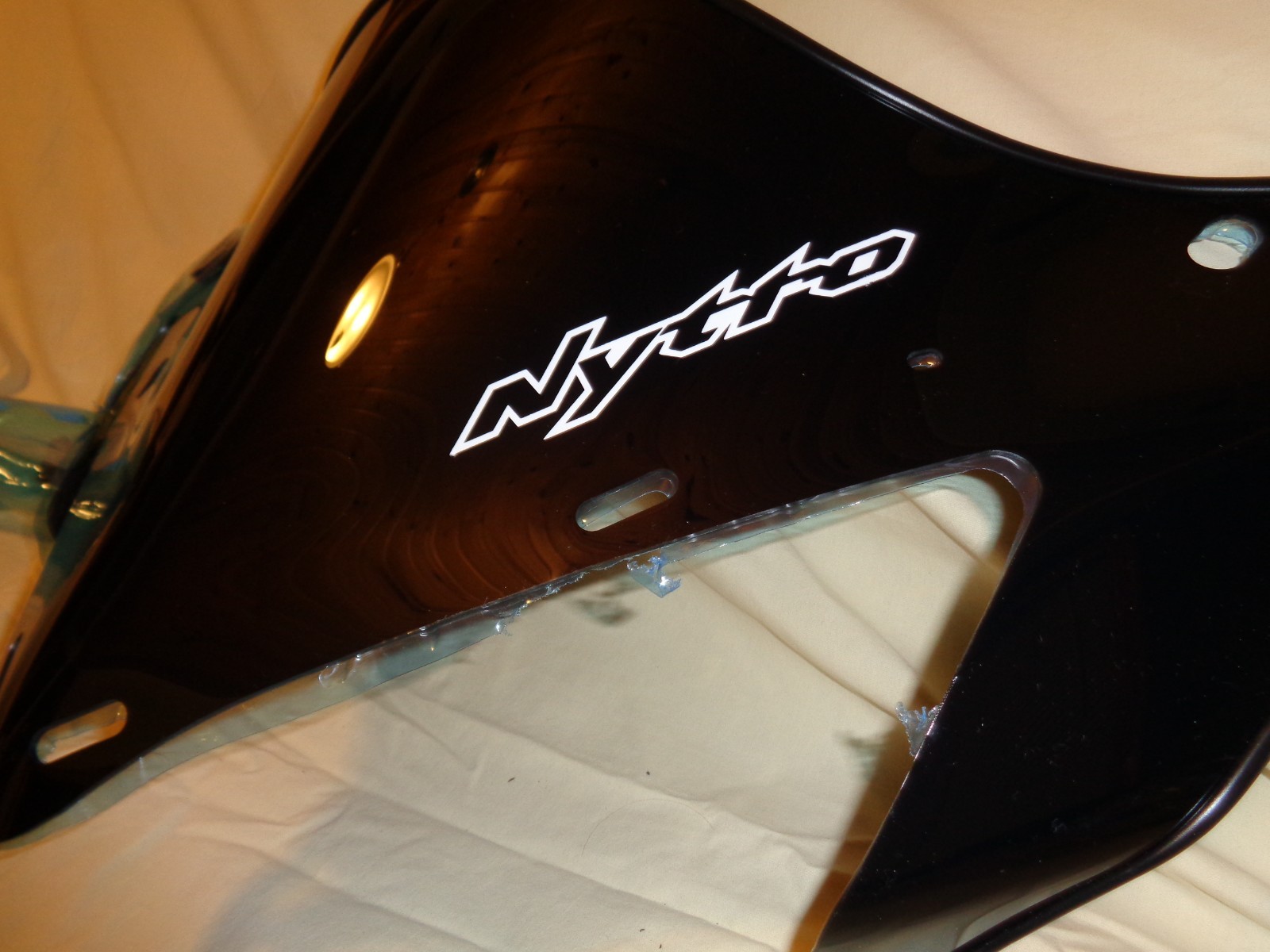 NEW YAMAHA SNOWMOILE  8GF-K72A0-1O  OEM Windshield  LOW BLACK OUT  NYTRO