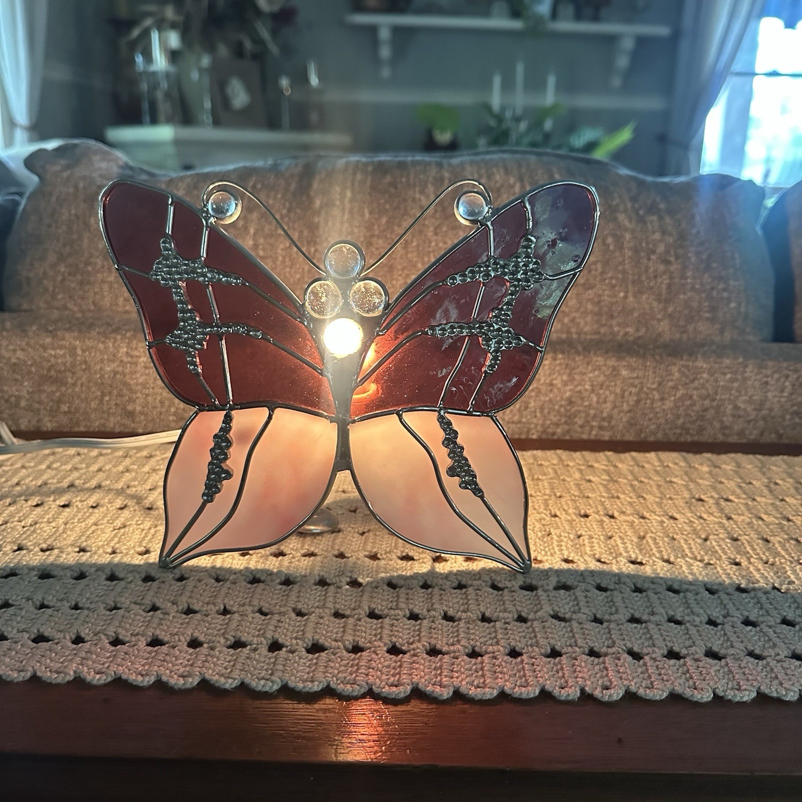 Vtg Stained Glass Purple & Pink Butterfly Night Light Lamp 7"x8" Silver Accents