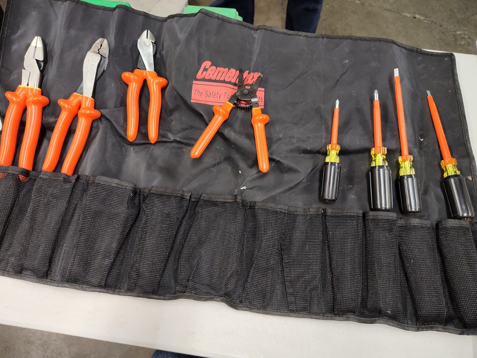Cementex Basic Electrician's Tool Kit Set of 8 with Roll Case TR-9ELK