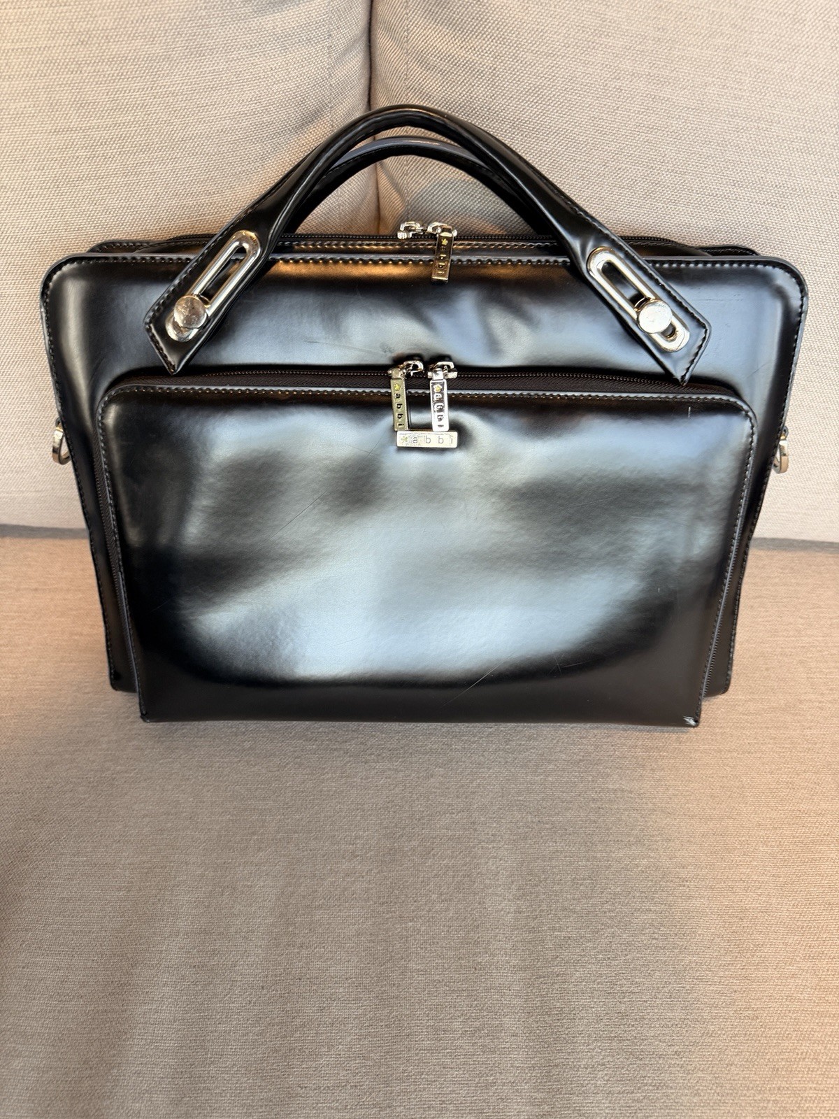 Abbi New York Black 100% Leather laptop briefcase