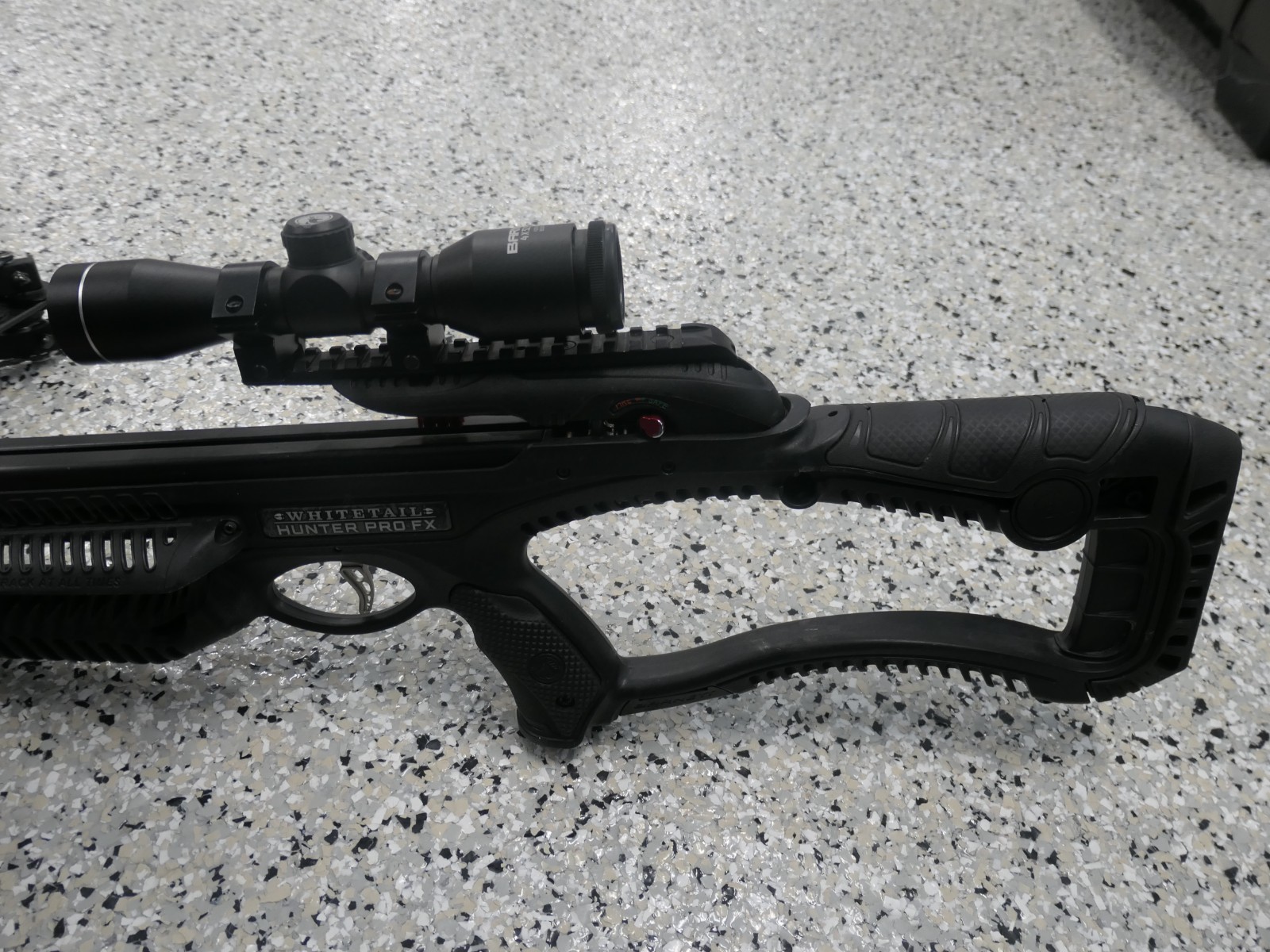 Barnett Whitetail Hunter Pro FX Crossbow W/Case