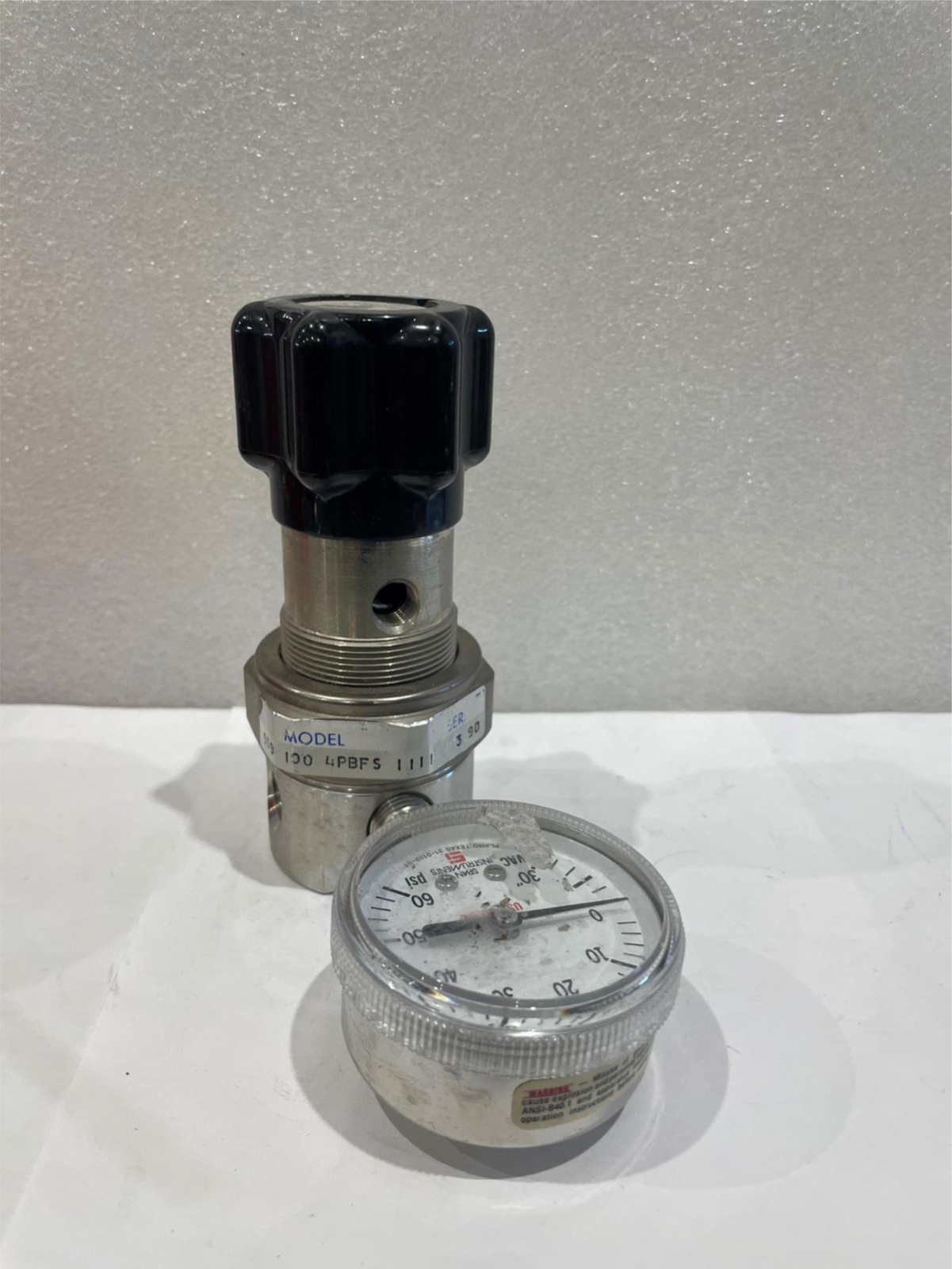 Veriflo Corporation, 959 100 4PBFS 1111 Gas Regulator Assy, w/ Gauge, Used