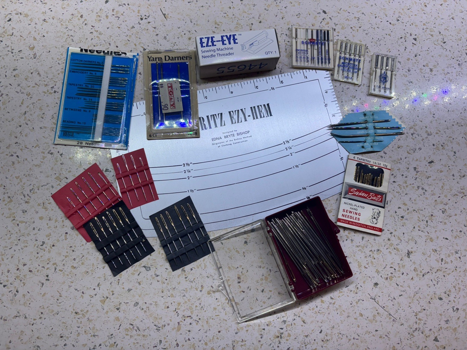Mixed Lot of Vintage Sewing Supplies Notions Tools Needles