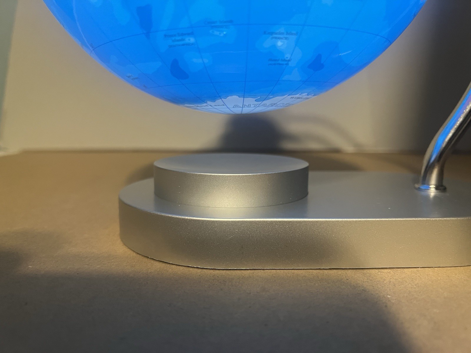 Floating Globe 8'' Magnetic Levitation Rotating Illuminated World