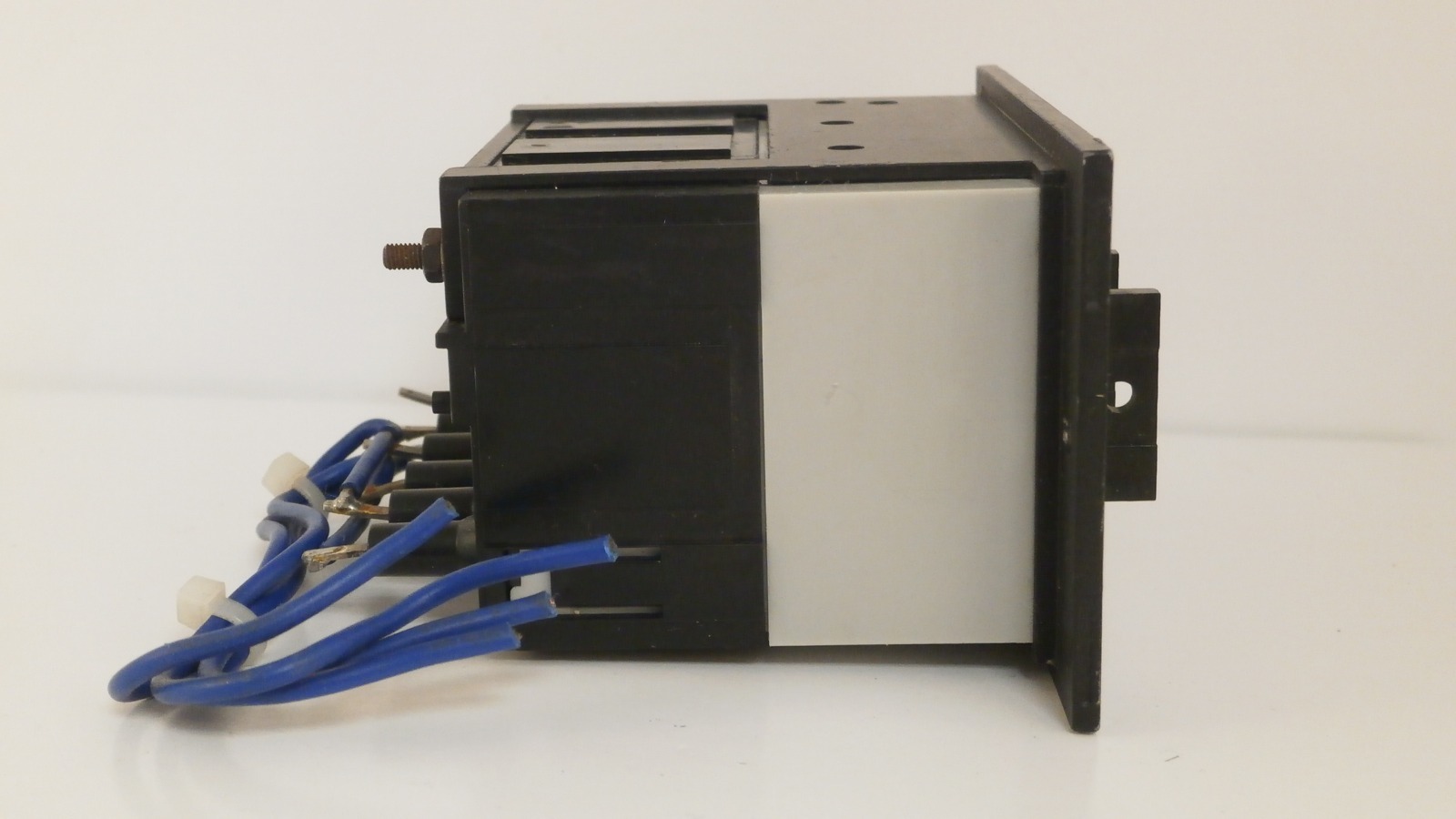 IVO 6 DIGIT DOUBLE STACKED COUNTER 24VDC