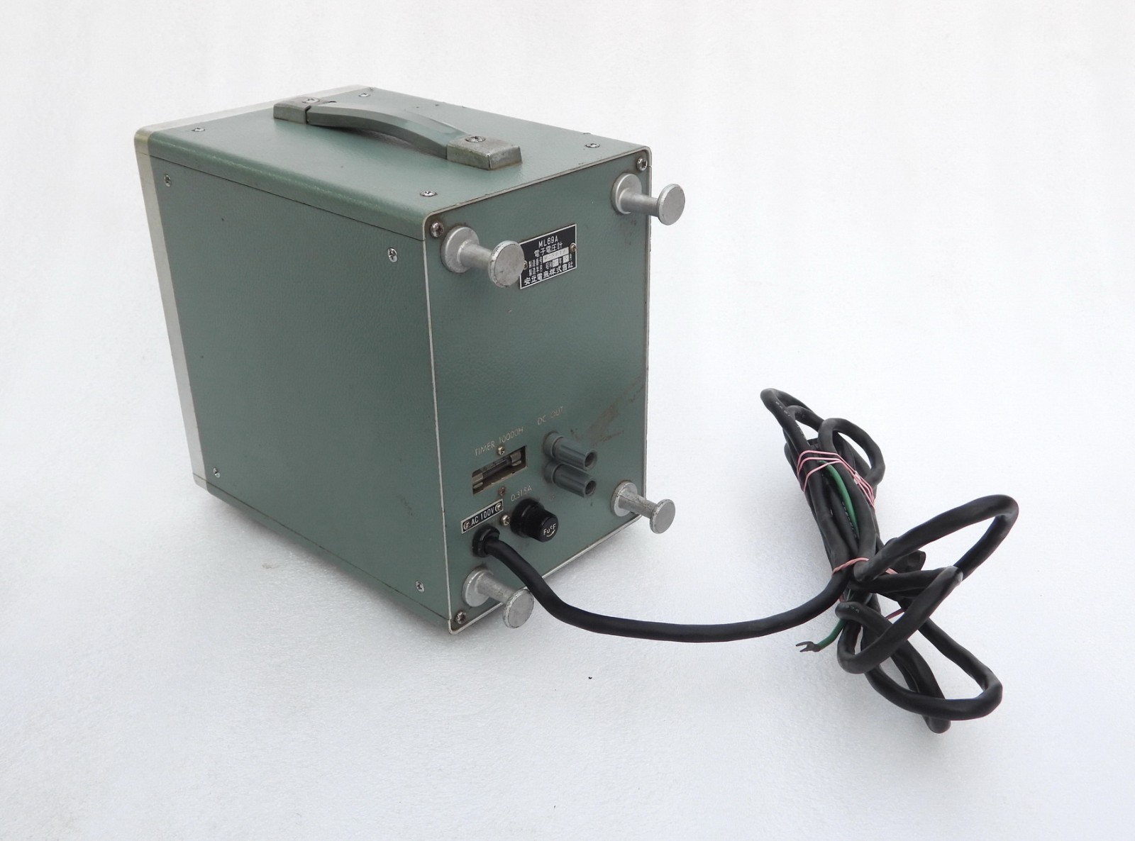 ANRITSU ML69A HIGH-SENSITIVITY ANALOG AC ELECTRONIC VOLTMETER TESTMETER 8-RANGES