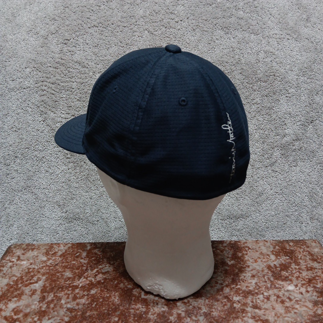 Travis Mathew Hat Cap Men L-XL Navy Golf Flex Fit Fitted Stretch Mesh Polyester