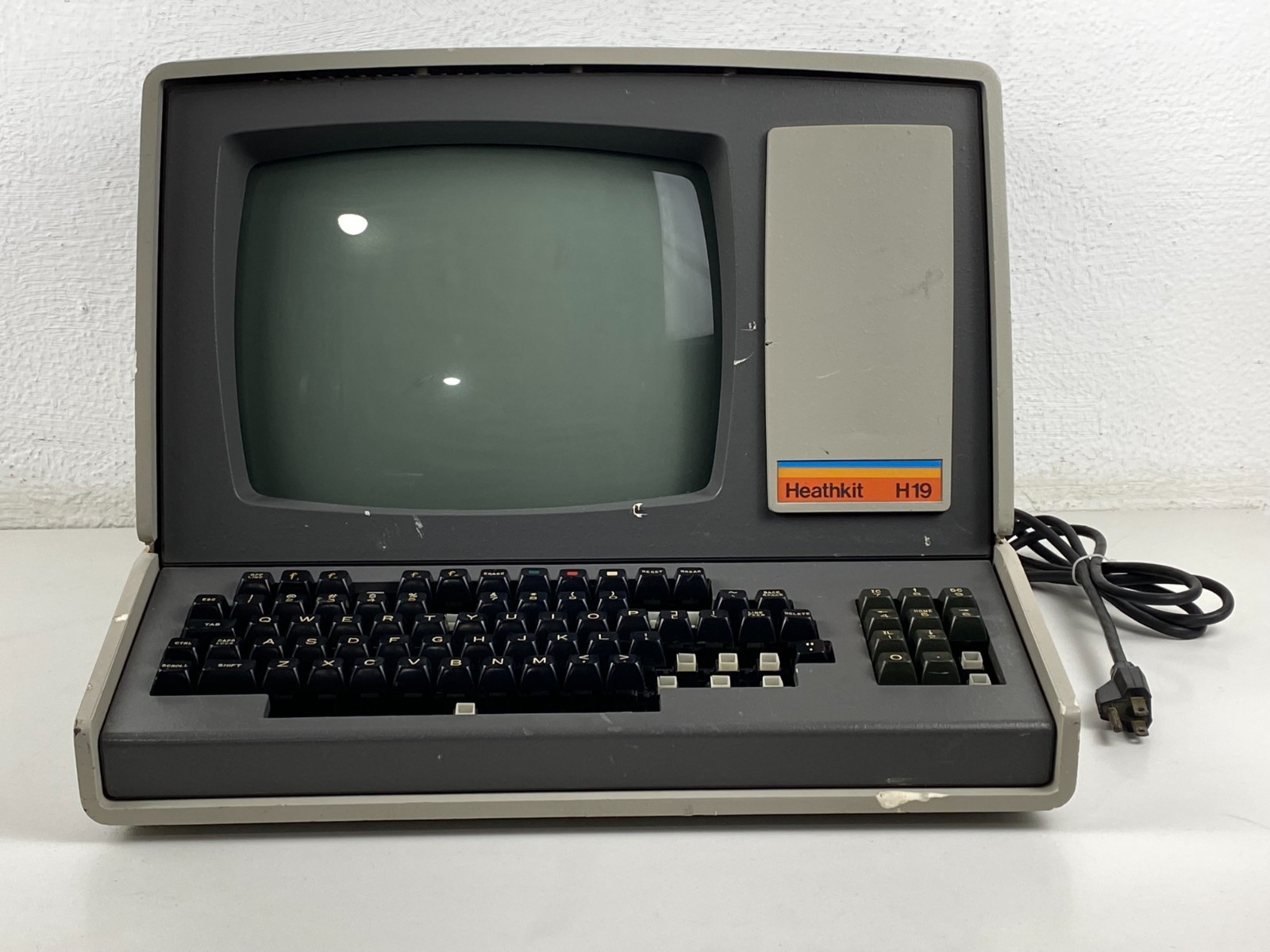 Vintage 1980 Heathkit H19 advanced video terminal computer