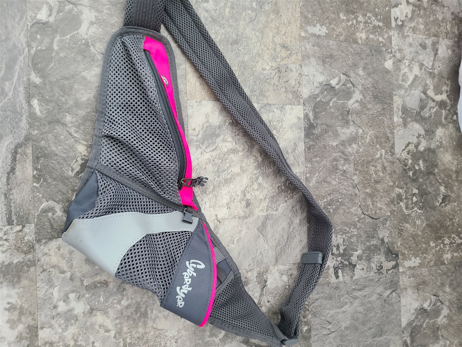 bag pouch fanny Cyberdyer cell phone / Hydration Adjustable gray mesh w/Pink