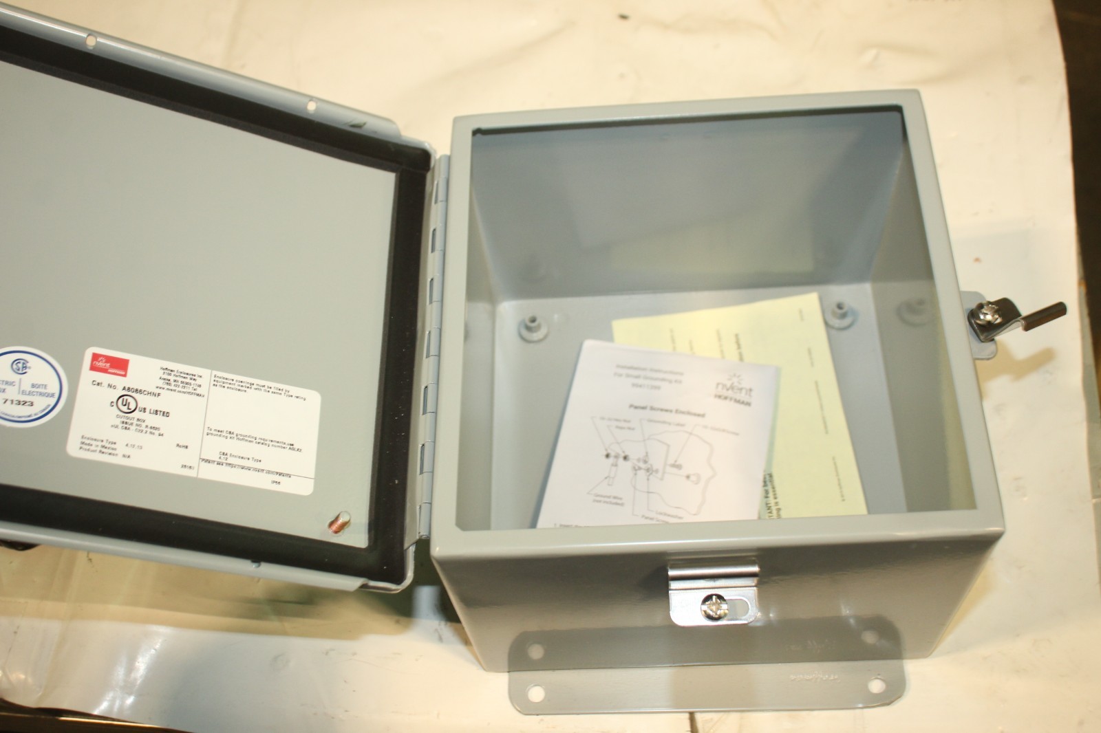 Hoffman Nvent Continuous Hinge Junction Box A8086CHNF