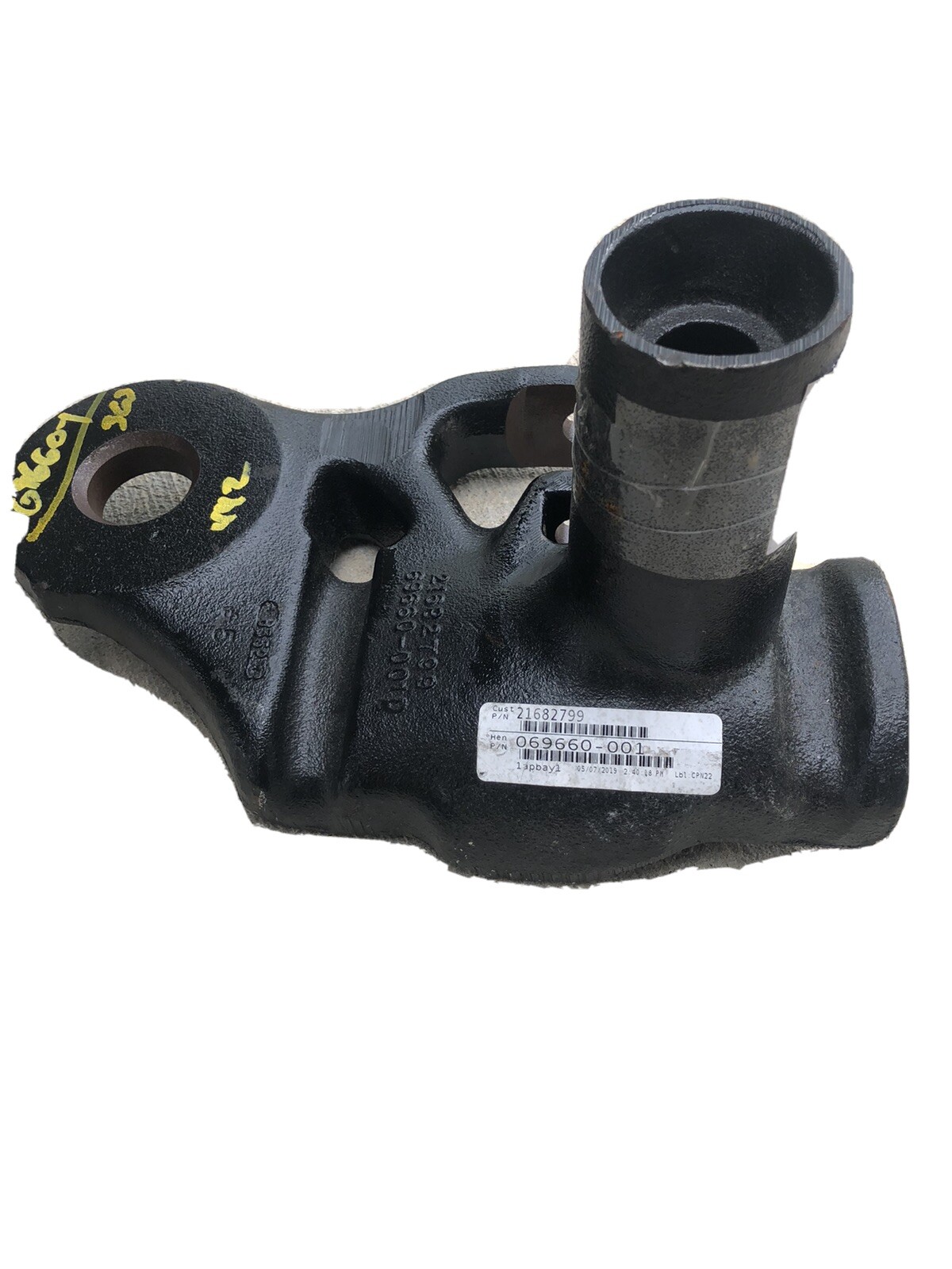Volvo Truck 21682799 VN  Henderickson Top Saddle