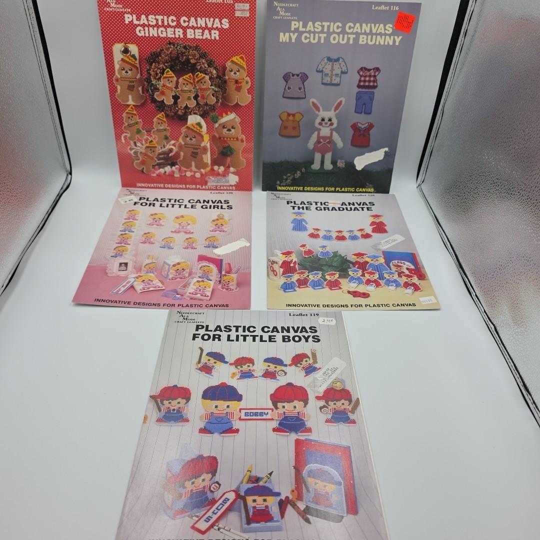 Needlecraft Ala Mode Plastic Canvas Project Leaflets 5pc Lot Bear Bunny & More