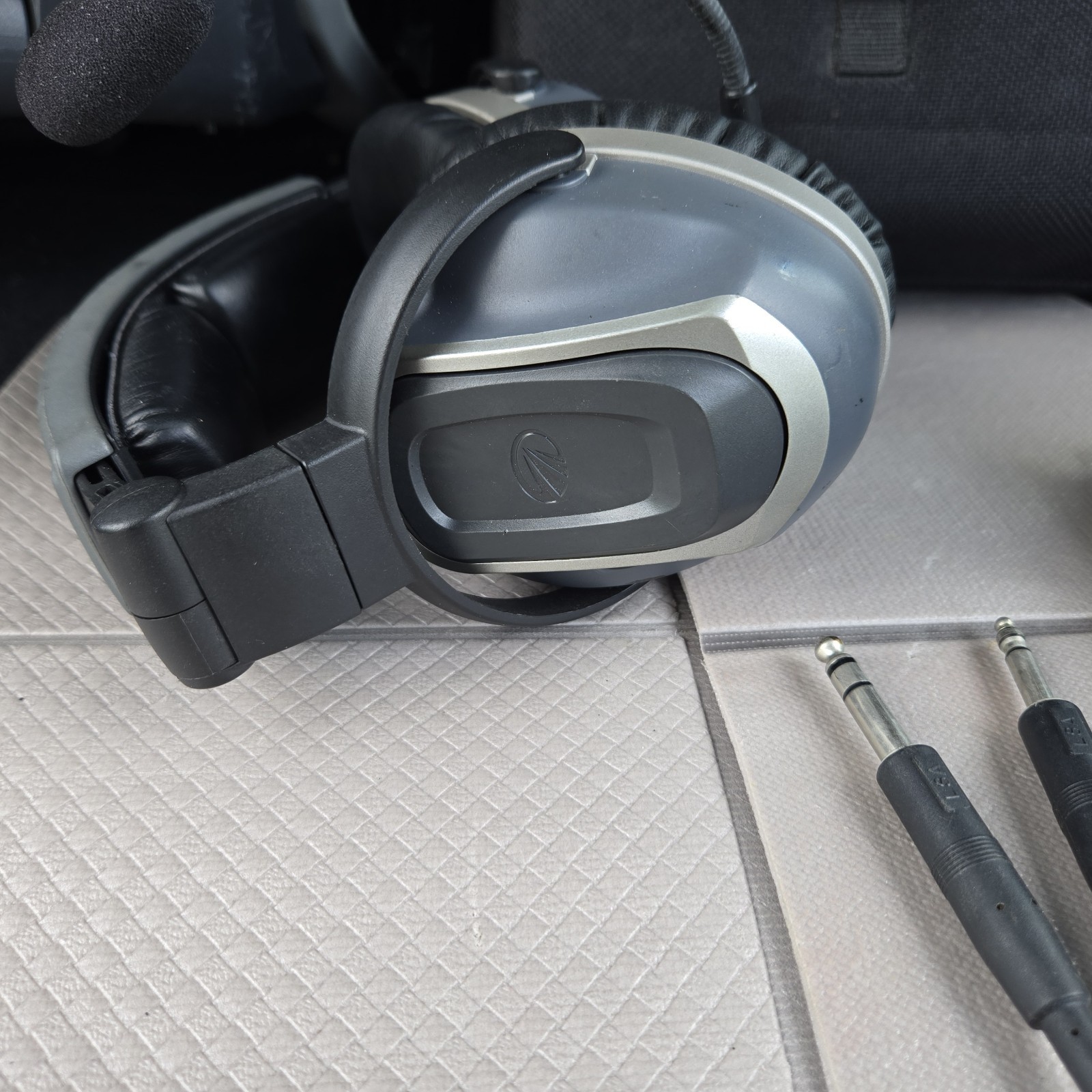 Lightspeed Tango Wireless ANR Aviation Headset Bluetooth With Dual GA Plugs