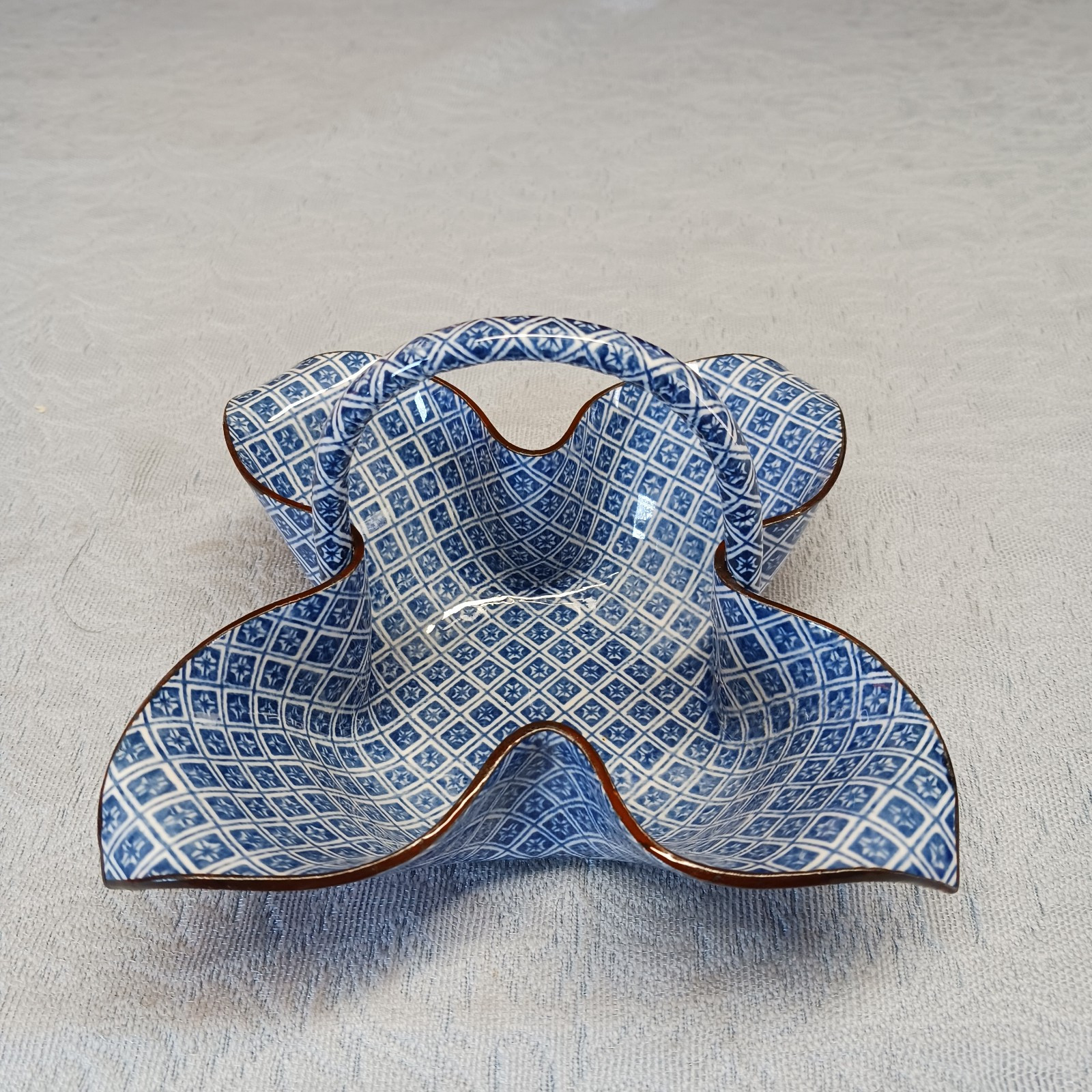 Enamelware Handkerchief Basket Blue & White Geometric Pattern