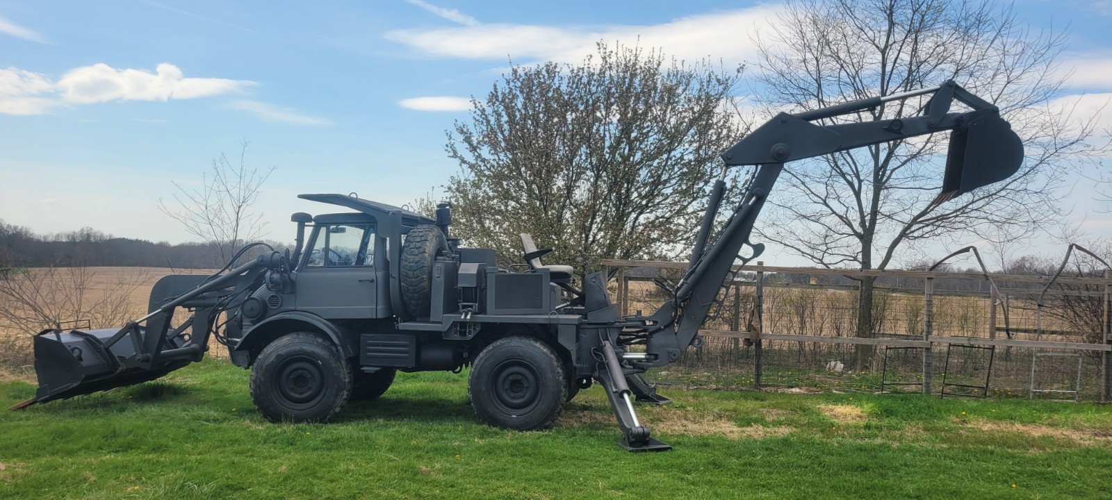 Mercedes Benz Unimog Flu419 SEE Backhoe Front loader Diesel 4x4 Military Truck