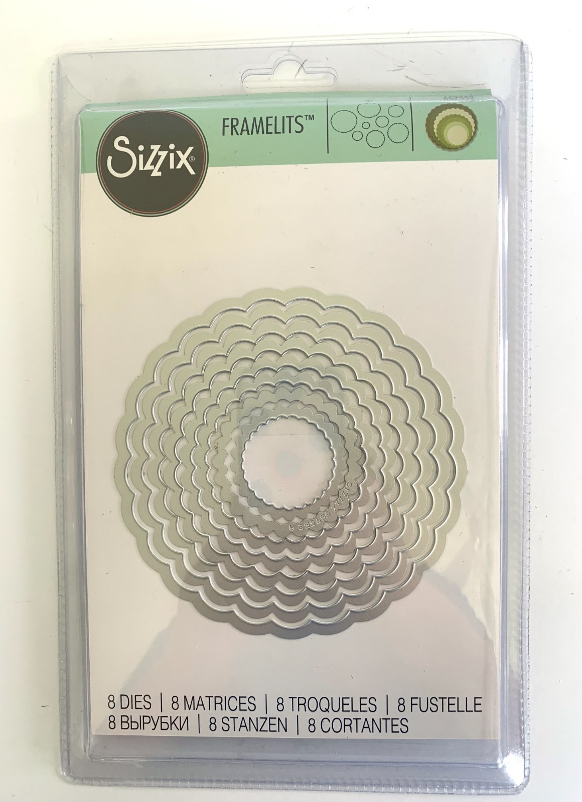 SCALLOP CIRCLES 8 Piece Sizzix Framelits Die Set 657552