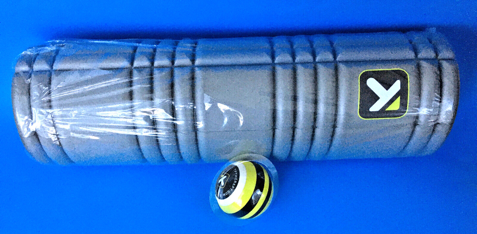 Triggerpoint Core 18 Foam Roller, Gray, 18" x 5.5" w/MB5 Massage Ball