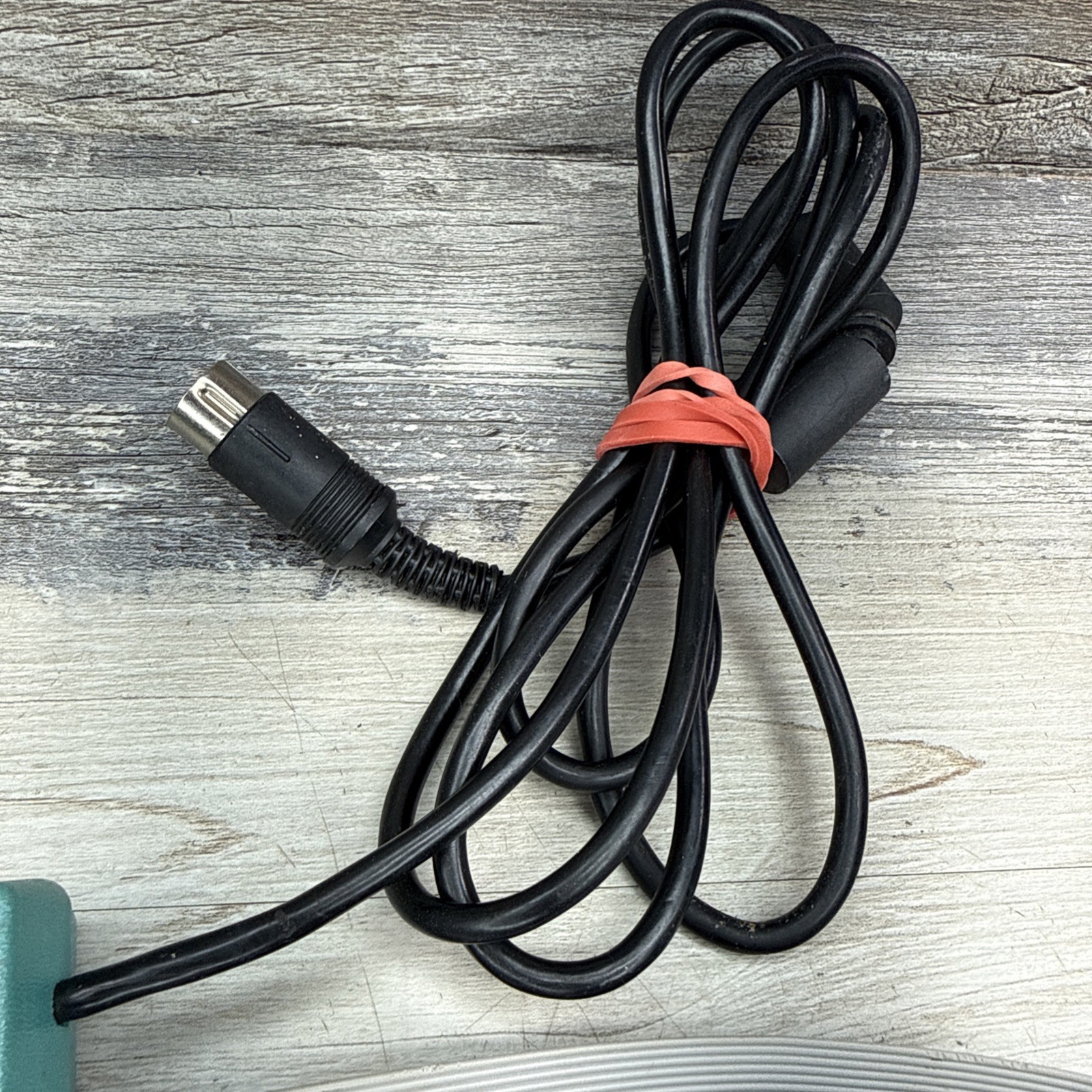 Commodore 64/128 & VIC-20 The Connection/Universal Parallel Interface (TYMAC)
