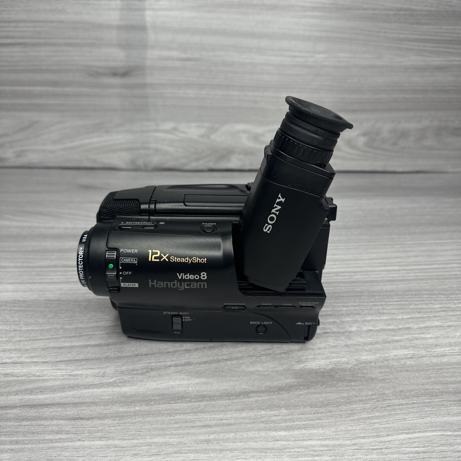 SONY HANDYCAM CAMCORDER CCD-TR82 with Extras **UNTESTED**