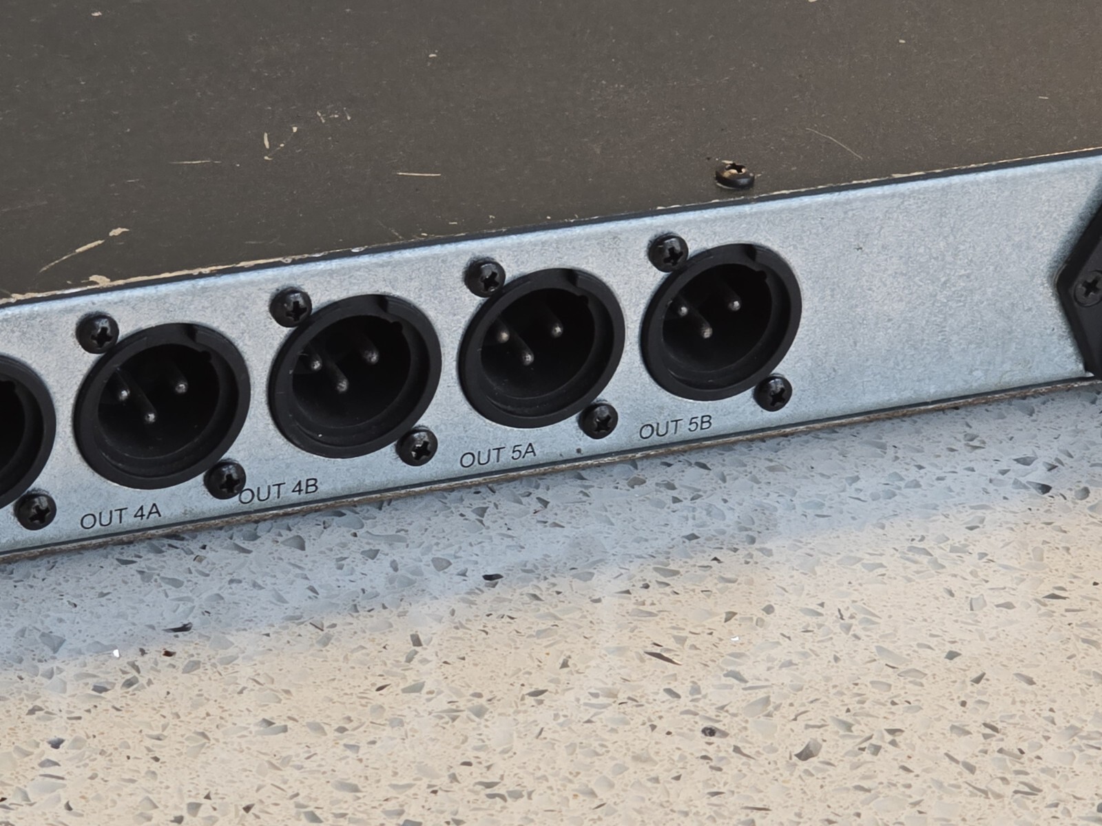 Kramer VM-1110xl 1x10 Balanced Mono Audio Distribution Amplifier XLR Untested