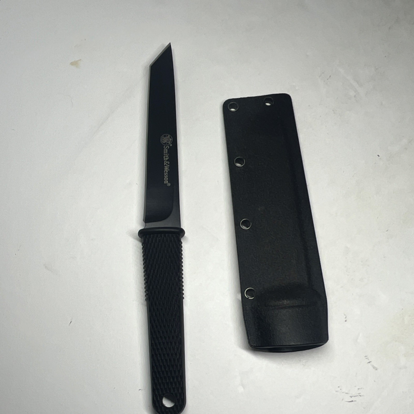 Smith & Wesson SW992 Tanto Fixed Blade Knife Black SS