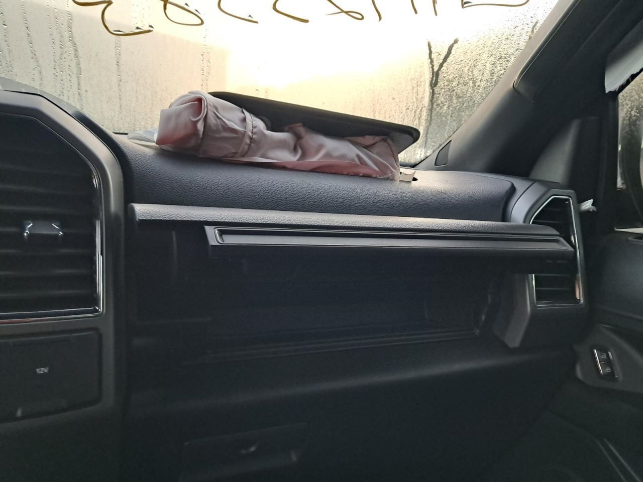 EXPEDITON 2019 Glove Box 4783538