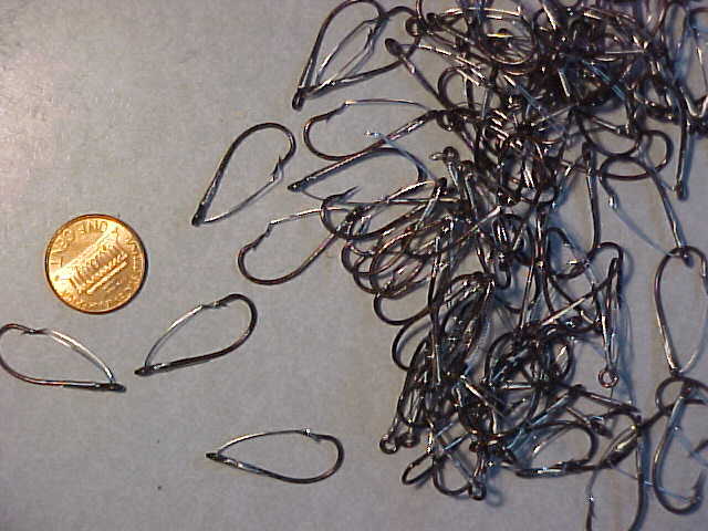 100 new WEEDLESS  Fishing Hooks   SIZE  #4