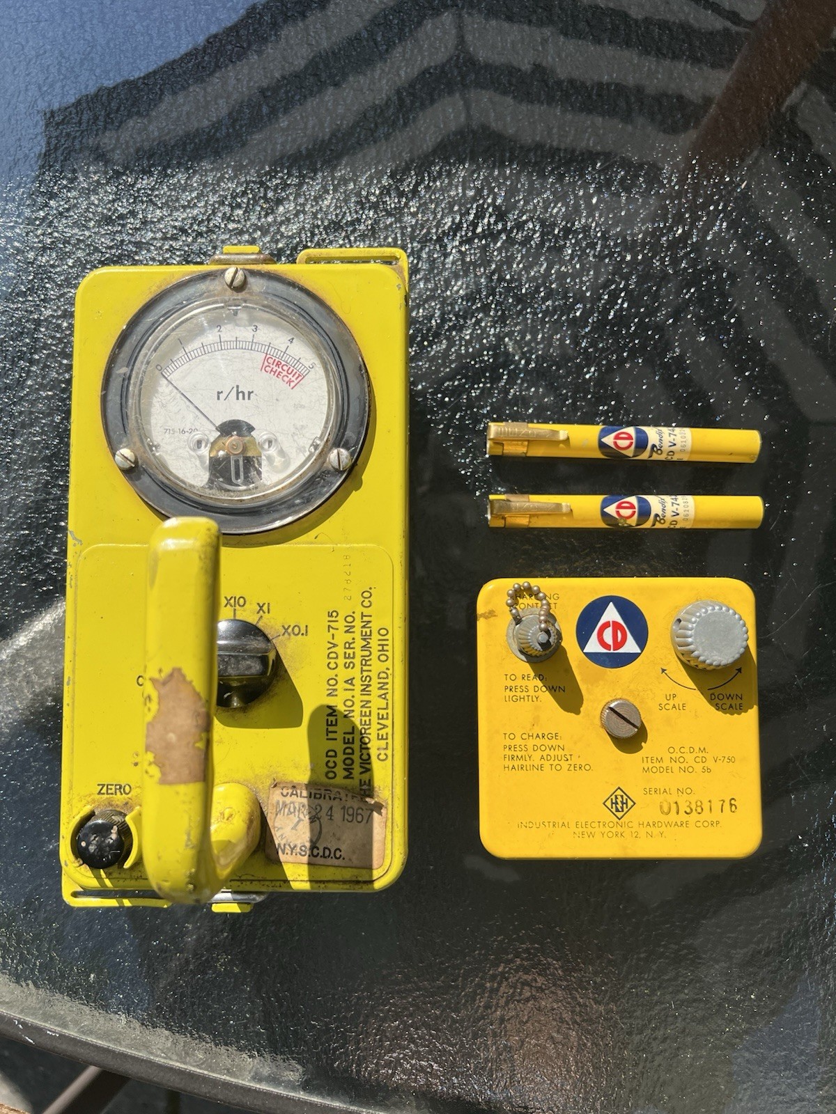 1960s NYS Civil Defense Radiation Detection Geiger Counter & Access.