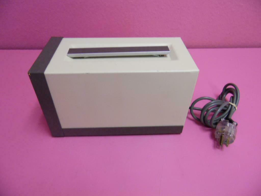 Research Associates OS3000 150 Watt Halogen Light Source Transilluminator