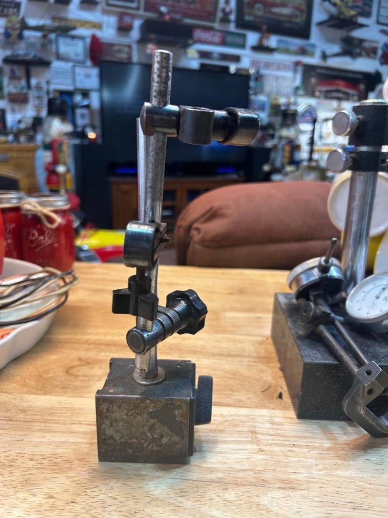 Adjustable Magnetic Base Indicator Holder