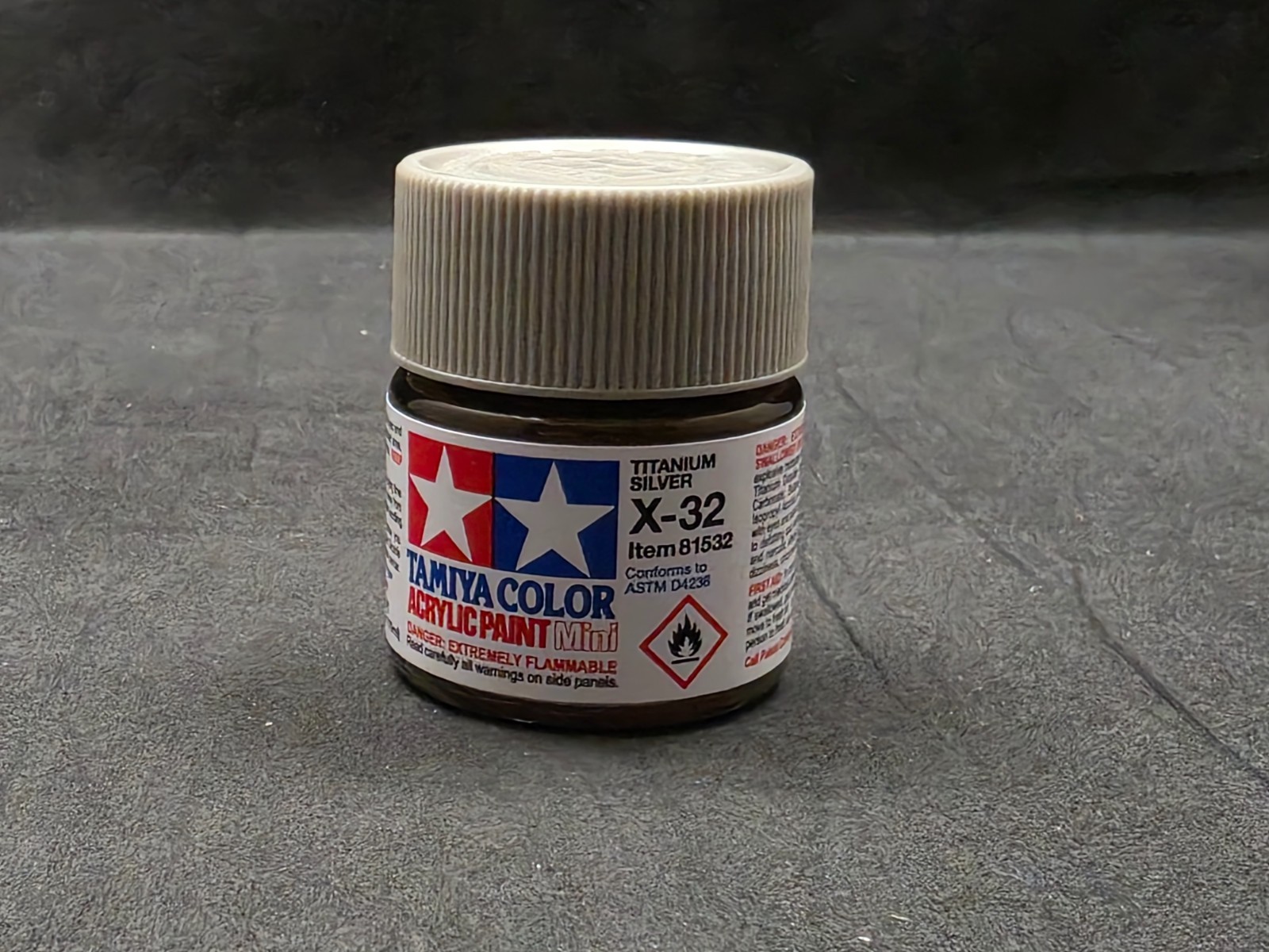 Tamiya X-32 Titanium Silver Acrylic Paint 10ml Mini Bottle 81532