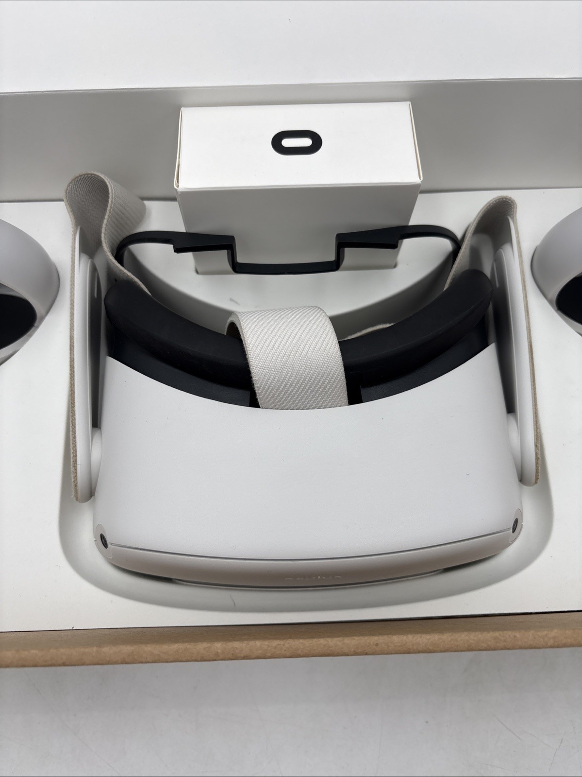 Meta Oculus Quest 2 128GB VR Headset w/Controllers & Box, Factory Reset Cleaned