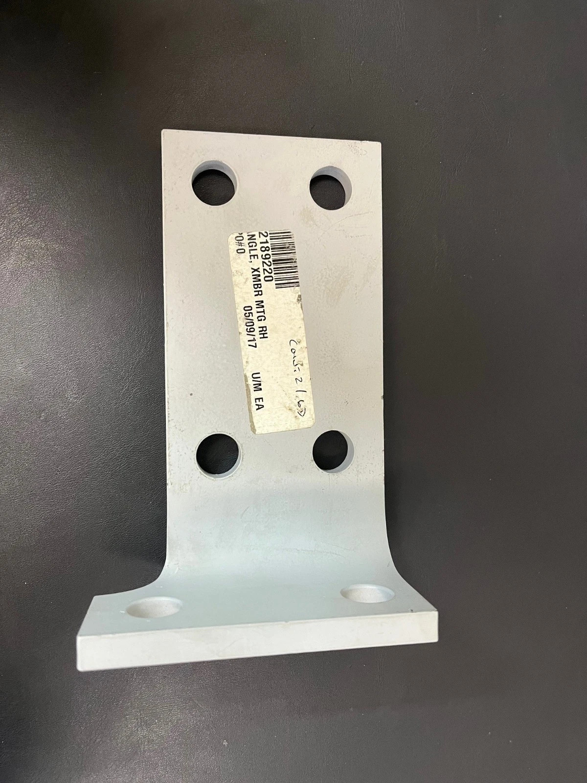 2189220 Oshkosh Crossmember Bracket
