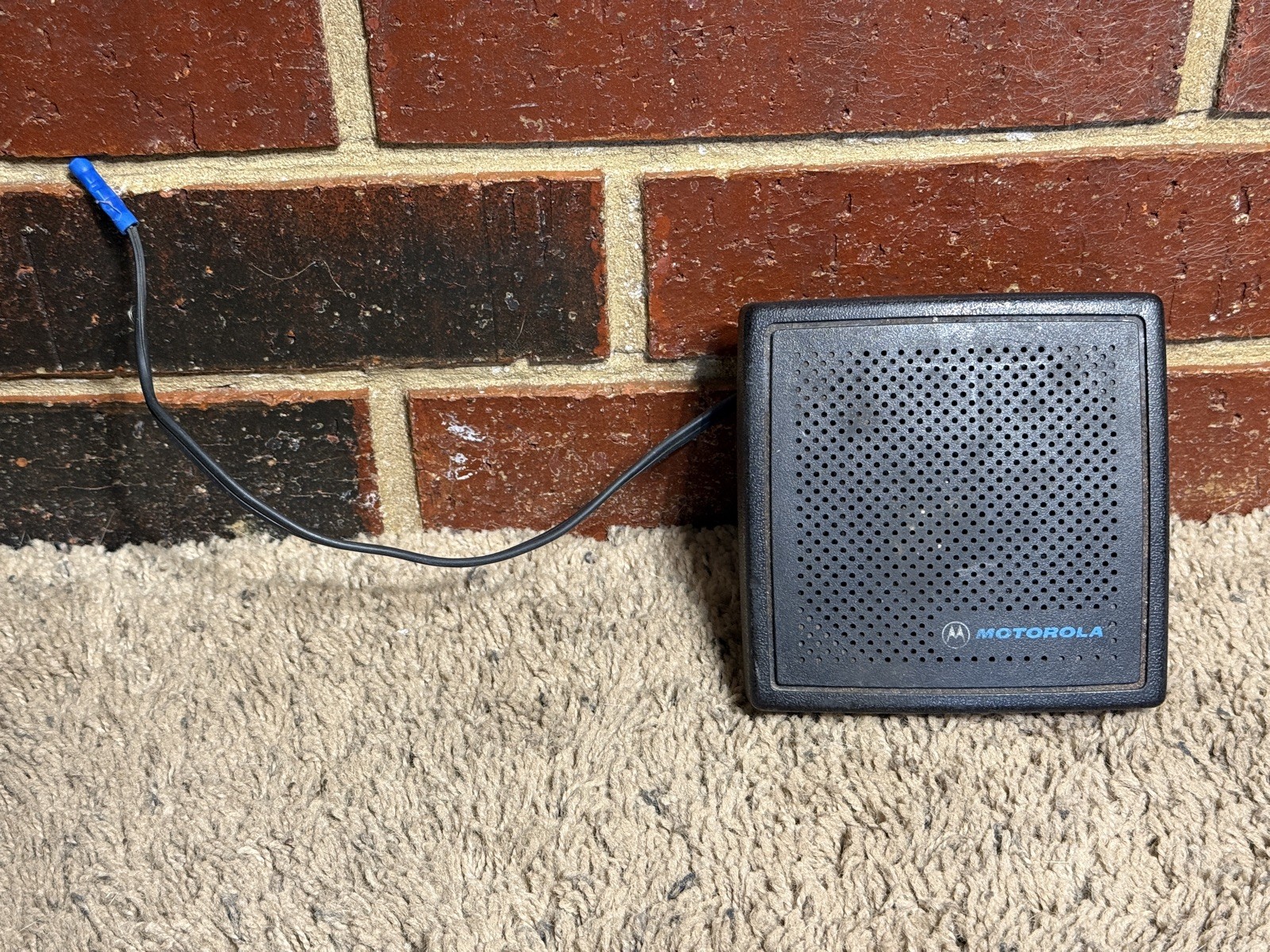 Motorola HSN4018A Wired External Speaker Radio two way two-way CB Black OEM