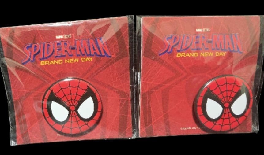 Spider-Man 8/1 Limited Admission Bonus Can Badge x2