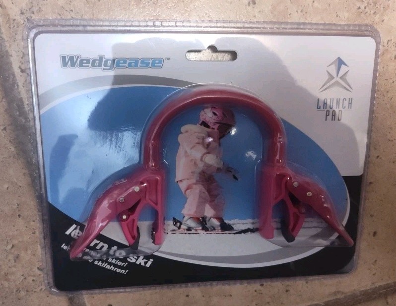 Launch Pad Wedgease Kids Ski Tip Connector  Learn to Ski Tool LP WEDGEASE PINK