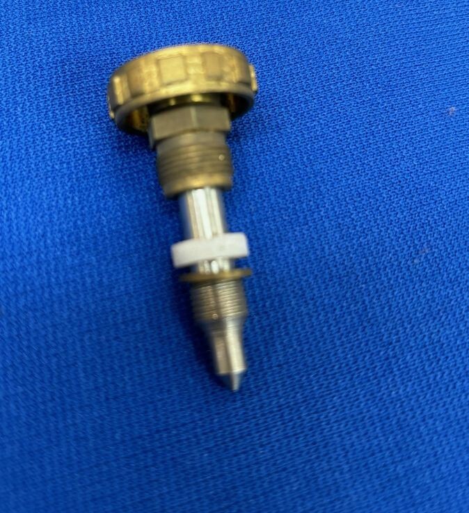 Airco 831-2253 Needle Valve Stem Assembly Seal Seat 1970's  OEM Vintage Stock