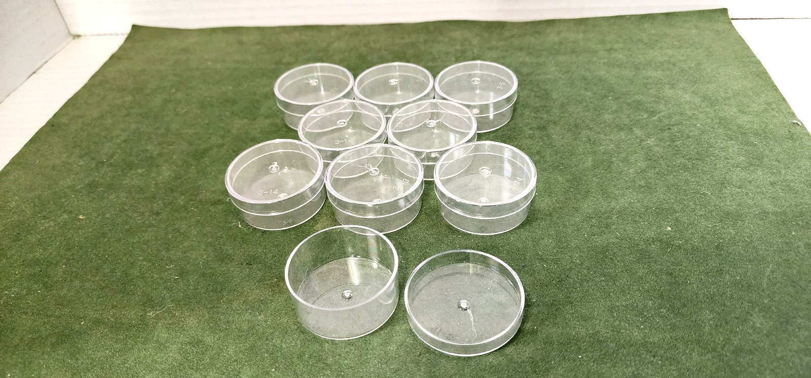9 Round Acrylic Containers