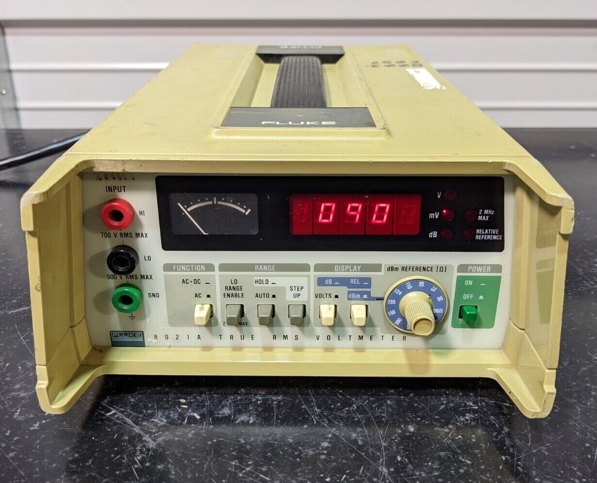 Fluke 8921A True RMS Voltmeter / 30 DAY GUARANTEE