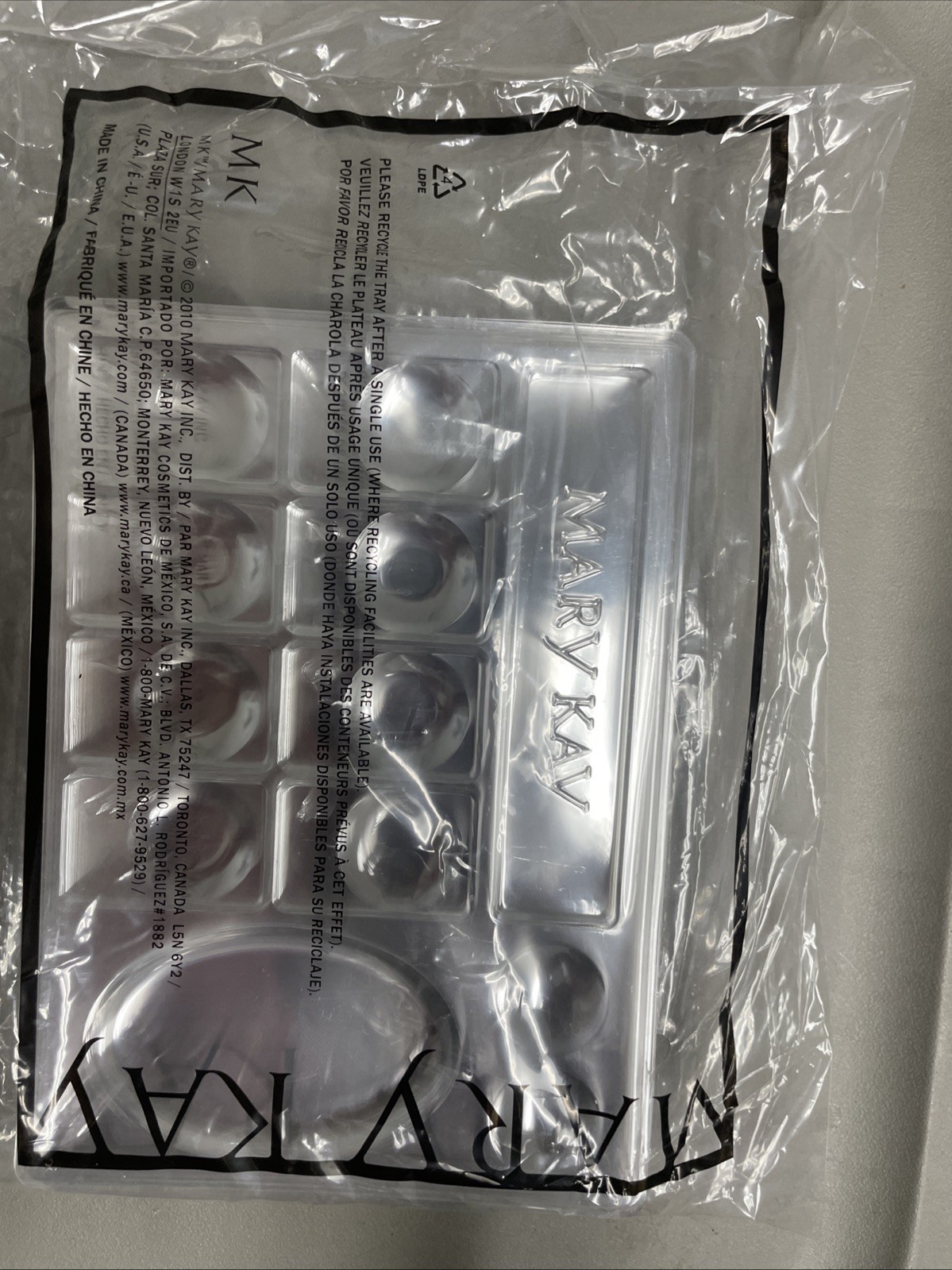 New Mary Kay Clear Disposable Single Use Plastic Palette Sample Trays Pack of 30