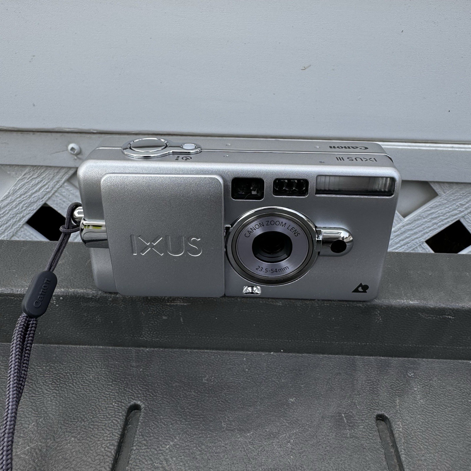 Cannon Ixus III Film Camera UNTESTED Read Description Below